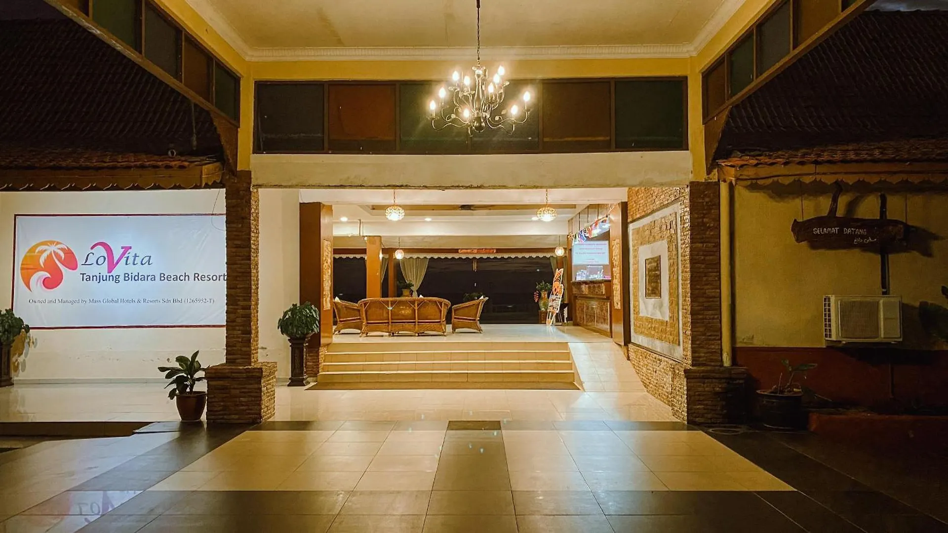 Lovita Tanjung Bidara Beach Resort Малакка