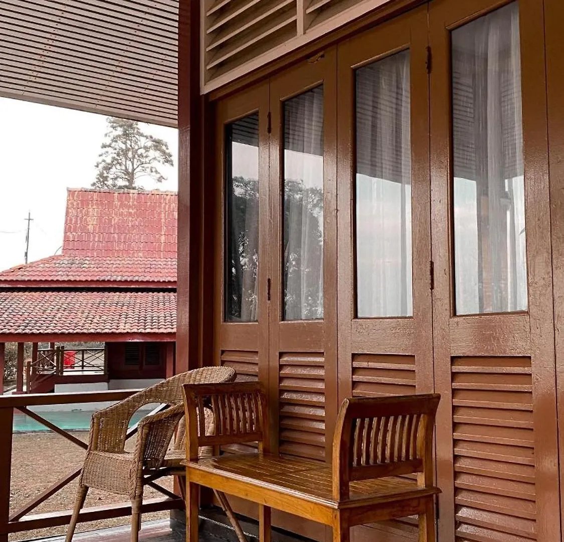 Lovita Tanjung Bidara Beach Resort Malacca 4*,