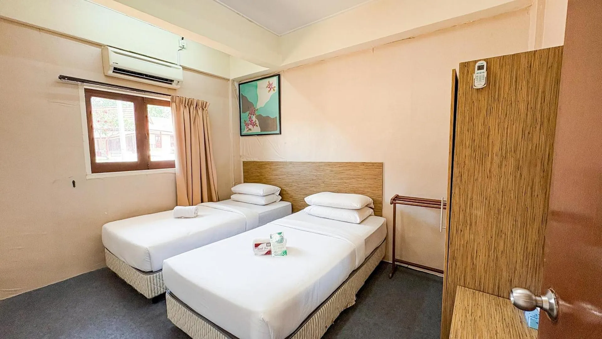 Lovita Tanjung Bidara Beach Resort Malacca 4*,
